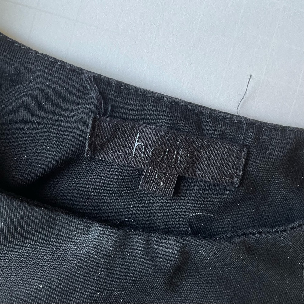 Revolve h:ours black cutout long sleeve crop top - Picture 2 of 2